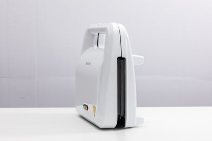 Sandwichera blanca Dessino 2 en 1 con 2 placas intercambiales
